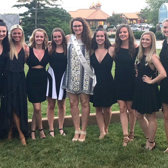 About Me 🤗 - Picture 2 of 8